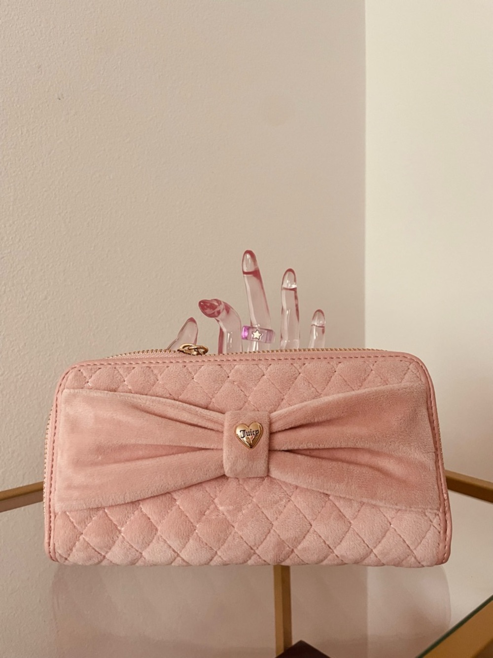 NWOT ! Clean ,Juicy Couture Blush Pink Quilted Bow Zip Wallet🩷